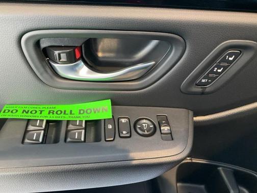 2025 Honda Pilot Touring 8-Passenger