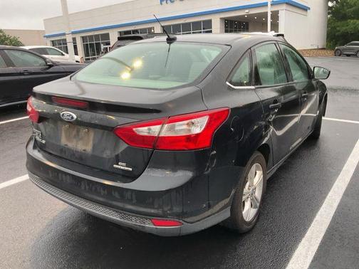 TUXEDO BLACK METALLIC 2013 Ford Focus SE