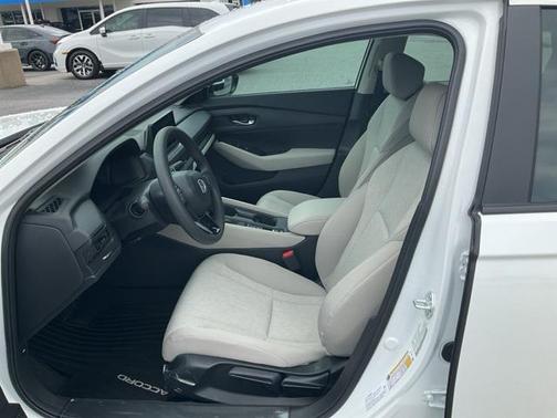 2025 Honda Accord LX 1.5T