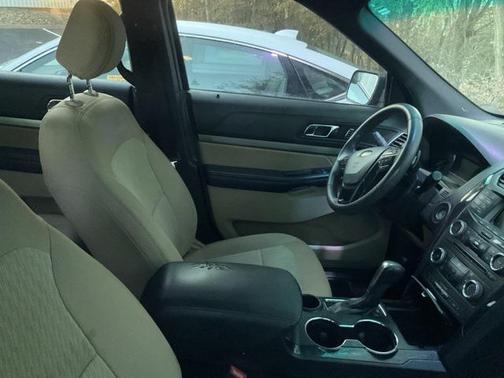 2016 Ford Explorer Base