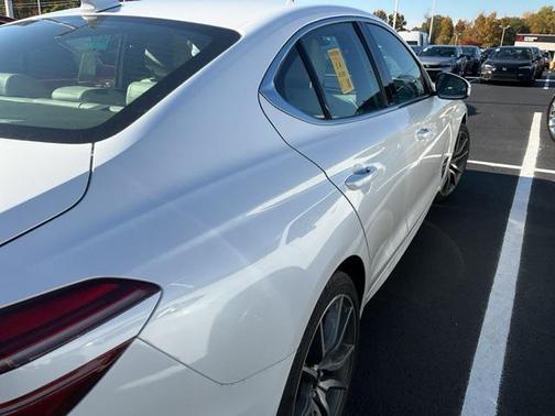 2024 Genesis G70 2.5T RWD