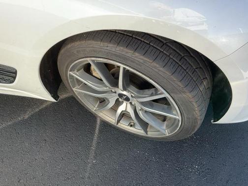 2024 Genesis G70 2.5T RWD