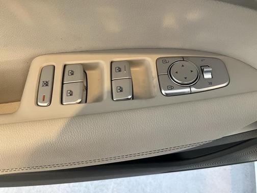 2024 Genesis G70 2.5T RWD