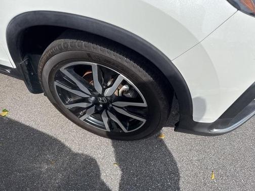 2022 Honda Pilot Touring 8-Passenger