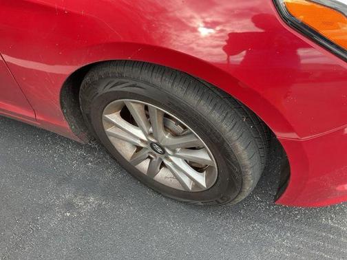 2017 Hyundai SONATA SE