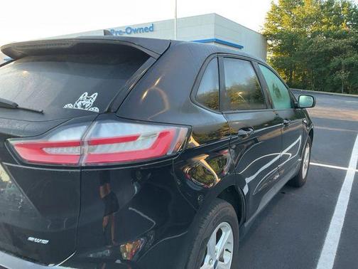 AGATE BLACK METALLIC 2021 Ford Edge SE