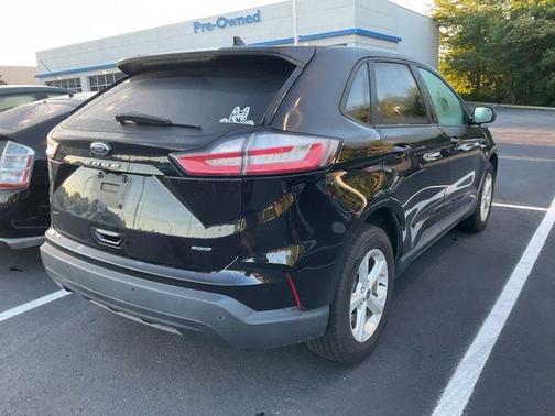 AGATE BLACK METALLIC 2021 Ford Edge SE