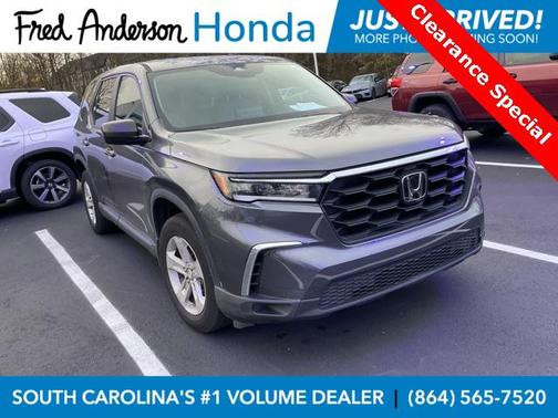 2023 Honda Pilot AWD LX