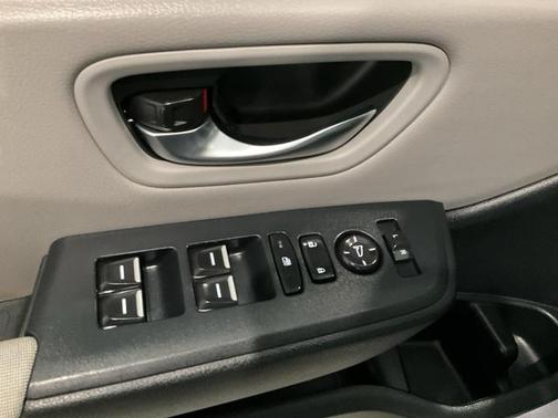 2023 Honda Pilot AWD LX