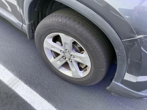 2023 Honda Pilot AWD LX