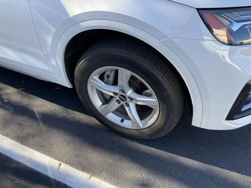 2023 Audi Q5 40 Premium