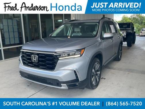 2023 Honda Pilot Touring 8-Passenger
