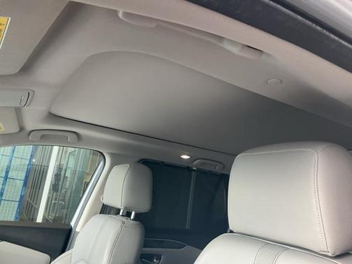2023 Honda Pilot Touring 8-Passenger