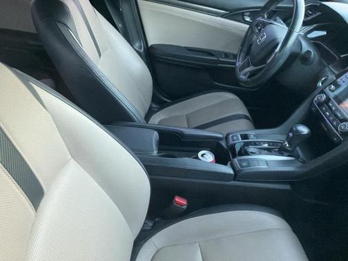 2019 Honda Civic EX-L w/Navi