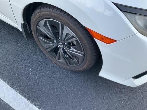2019 Honda Civic EX-L w/Navi