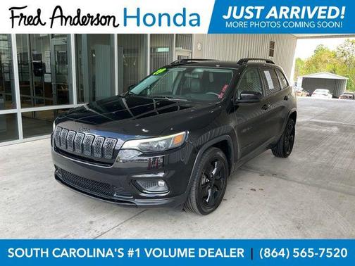Diamond Black Crystal Pearlcoat 2019 Jeep Cherokee Altitude