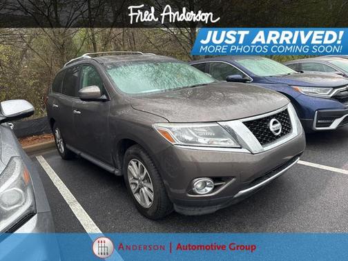 2016 Nissan Pathfinder SV