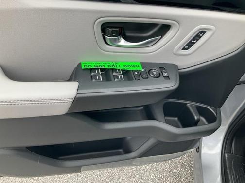2025 Honda Pilot Touring 8-Passenger
