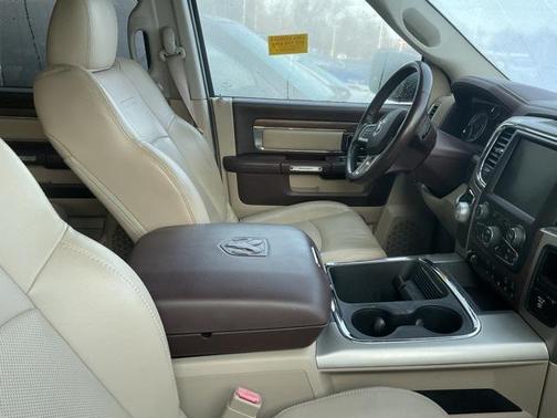 2016 RAM 1500 Laramie