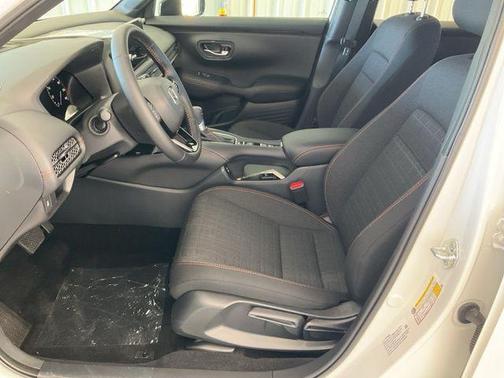 2026 Honda HR-V 2WD Sport