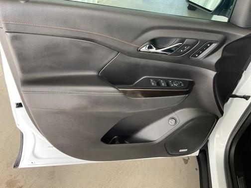 2023 GMC Acadia AWD AT4