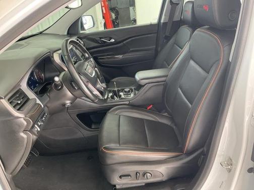 2023 GMC Acadia AWD AT4