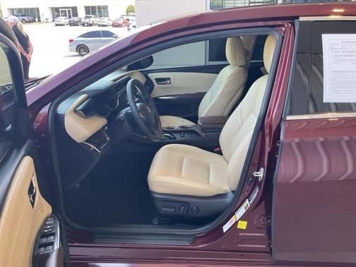 2018 Toyota Avalon Hybrid XLE Premium