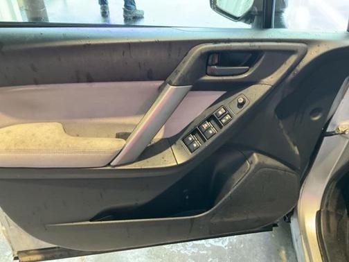 2014 Subaru Forester 2.5i