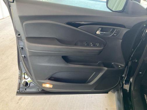 Platinum White 2026 Honda Ridgeline Black