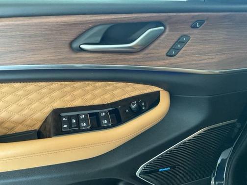2023 Jeep Grand Cherokee Summit