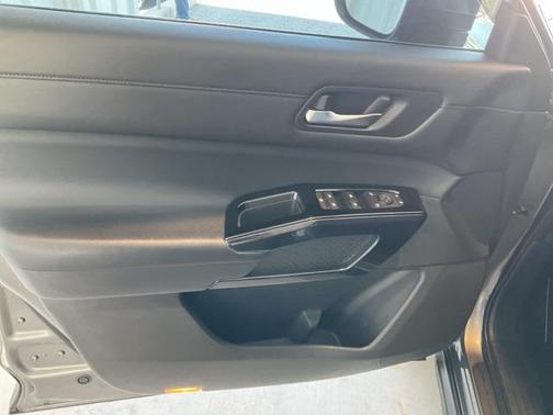 2022 Nissan Pathfinder SV 2WD