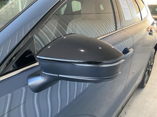 2025 Toyota Crown Signia Limited