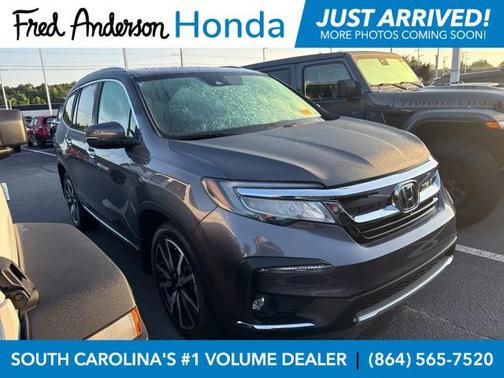 2022 Honda Pilot Touring 8-Passenger