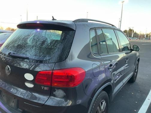 2016 Volkswagen Tiguan S