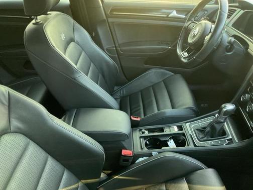 2018 Volkswagen Golf R 2.0T DSG