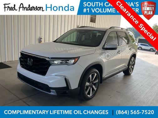 2025 Honda Pilot Touring 8-Passenger