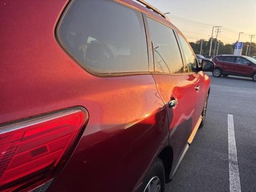 2014 Nissan Pathfinder SV