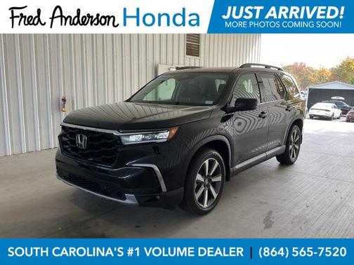 2024 Honda Pilot Touring 8-Passenger
