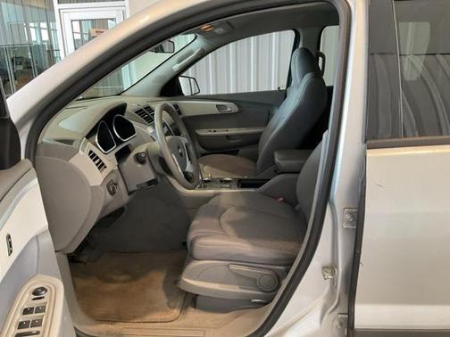 2010 Chevrolet Traverse LS