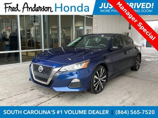 2022 Nissan Altima SR FWD