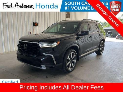 Crystal Black Pearl 2023 Honda Pilot Touring 8-Passenger