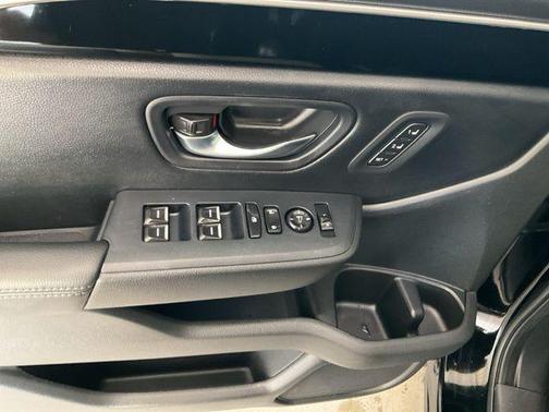 Crystal Black Pearl 2023 Honda Pilot Touring 8-Passenger