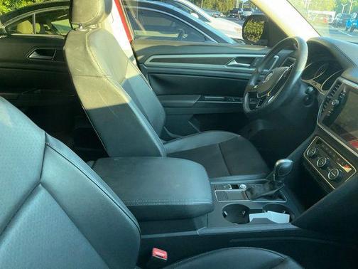 Fortana Red 2018 Volkswagen Atlas 3.6L SE w/Technology