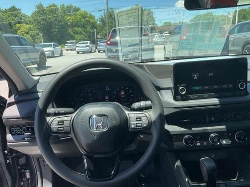 2025 Honda Accord LX 1.5T
