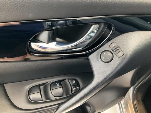 2021 Nissan Rogue Sport SV