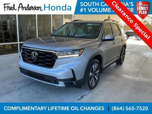2025 Honda Pilot Touring 8-Passenger