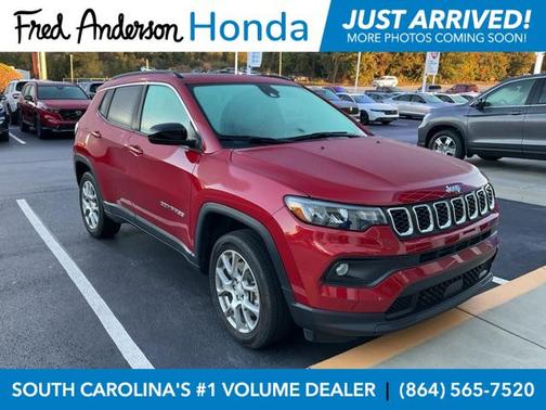 2024 Jeep Compass Latitude Lux
