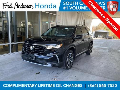 2025 Honda Pilot Touring 8-Passenger