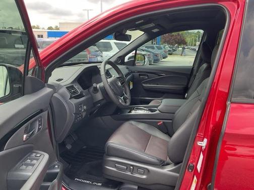 2025 Honda Ridgeline Black