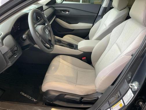 2025 Honda Accord LX 1.5T